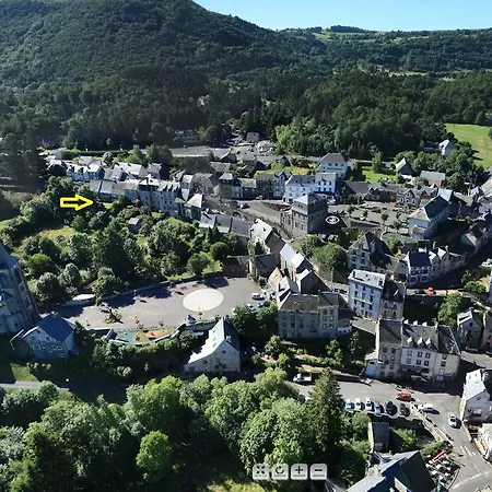 L'atelier De Charpentier Holiday home Murol